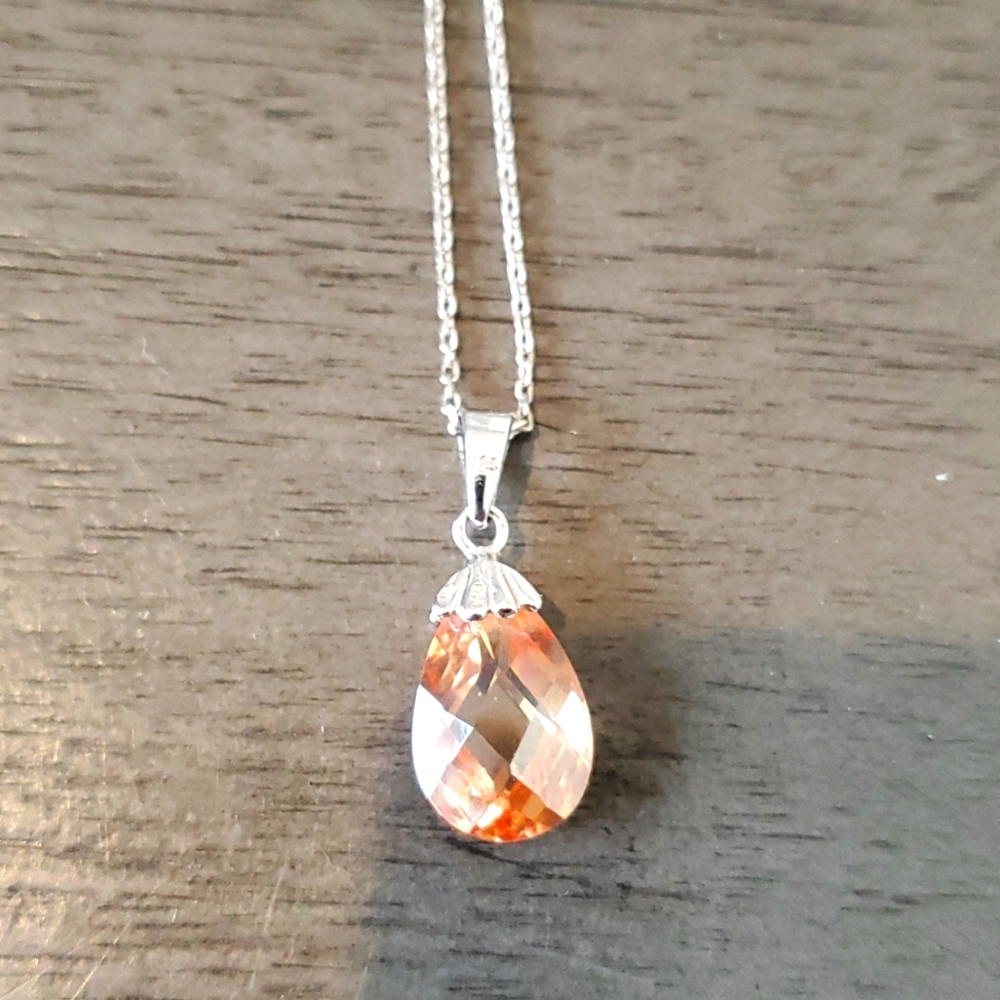 Crystal rose gold pendant with 18" silver chain